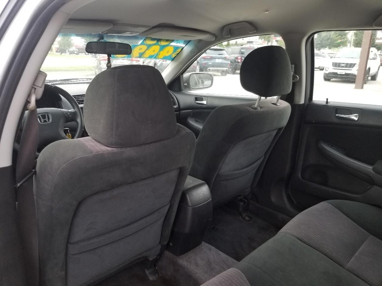 Honda Accord Sdn LX AT 2005