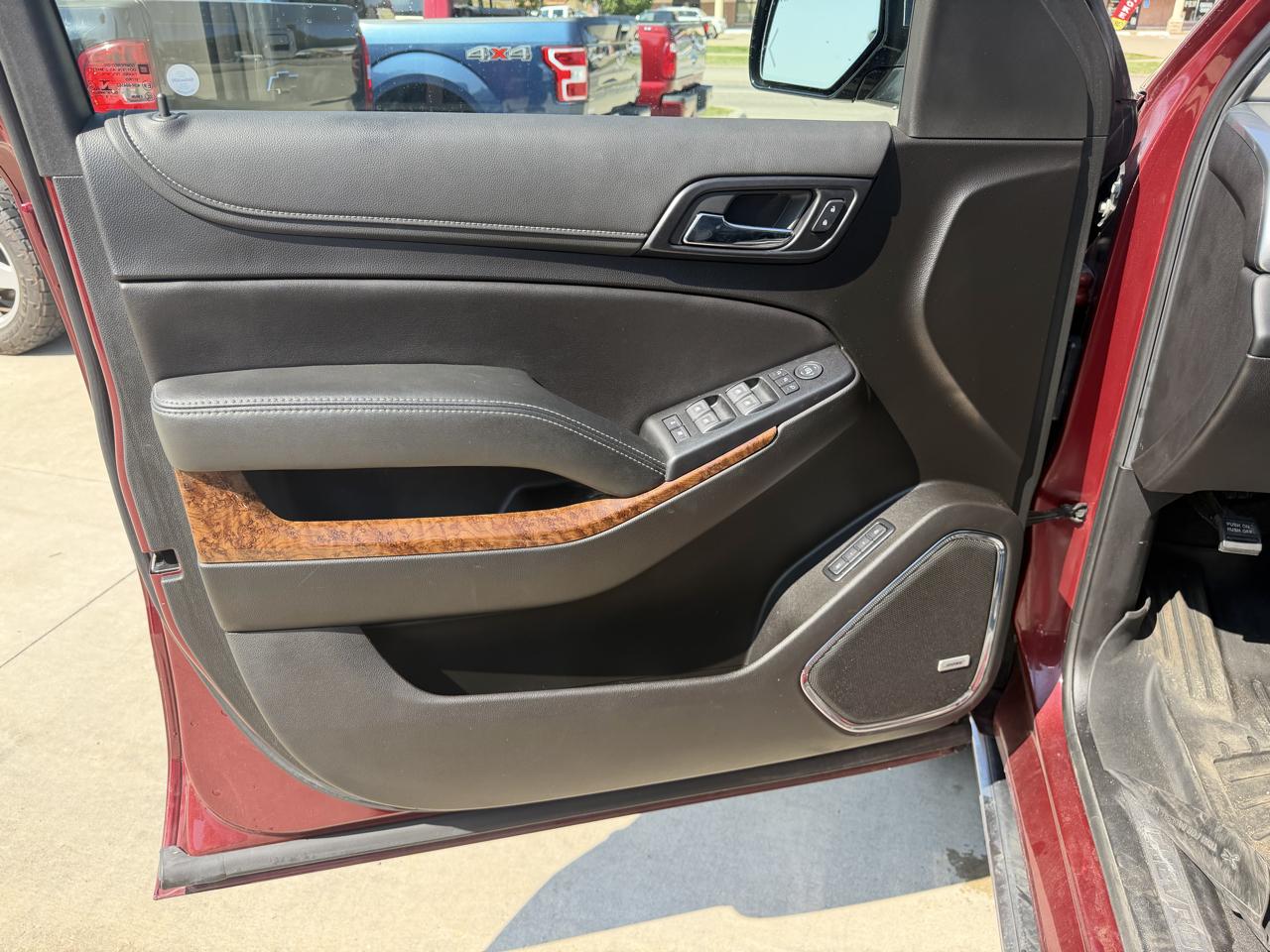 Chevrolet Suburban 4WD 4dr 1500 Premier 2019