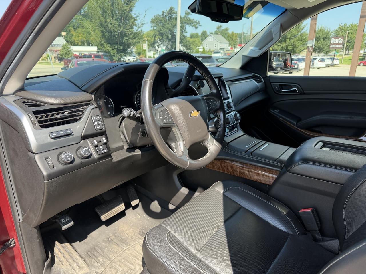Chevrolet Suburban 4WD 4dr 1500 Premier 2019