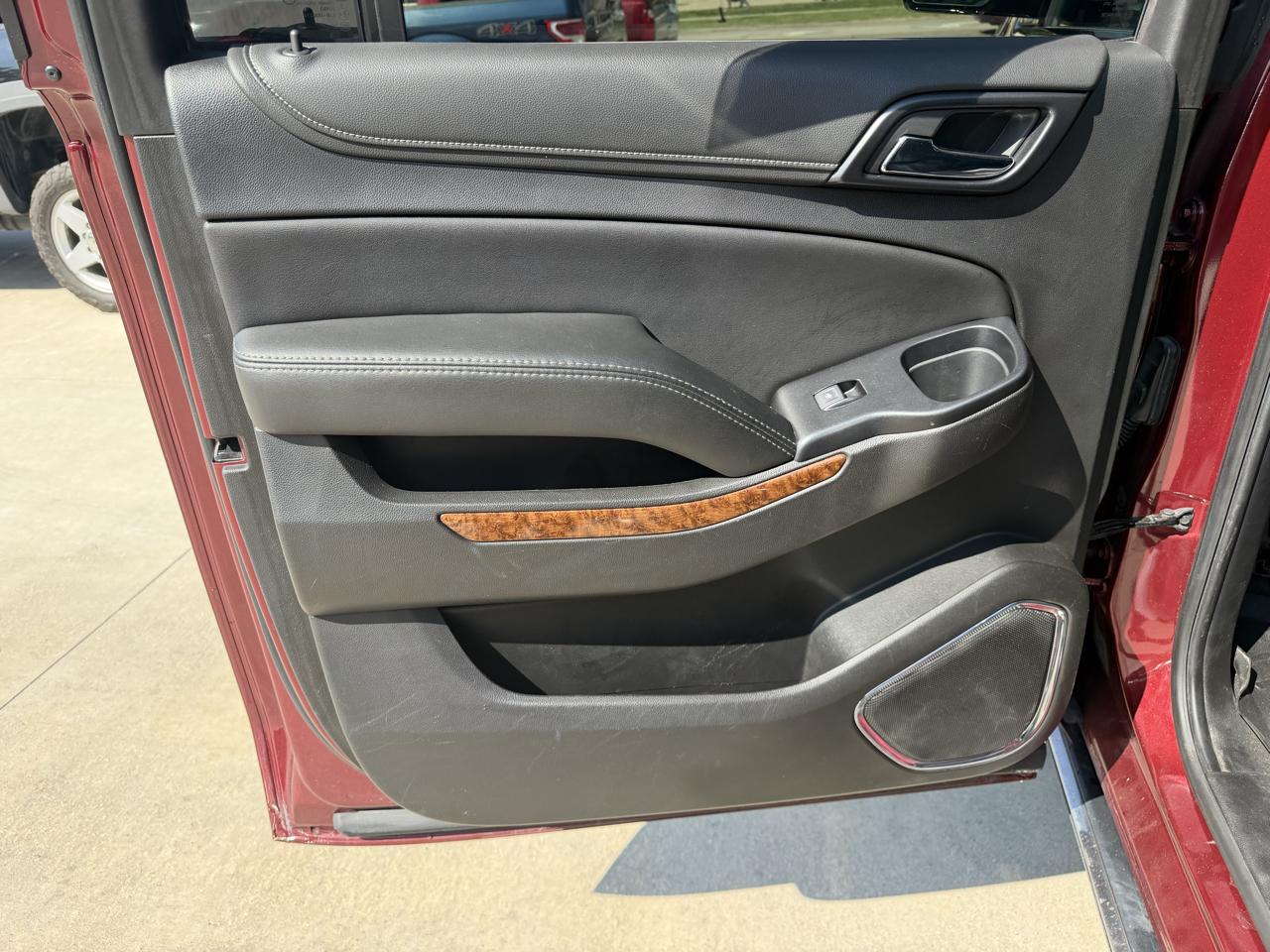 Chevrolet Suburban 4WD 4dr 1500 Premier 2019
