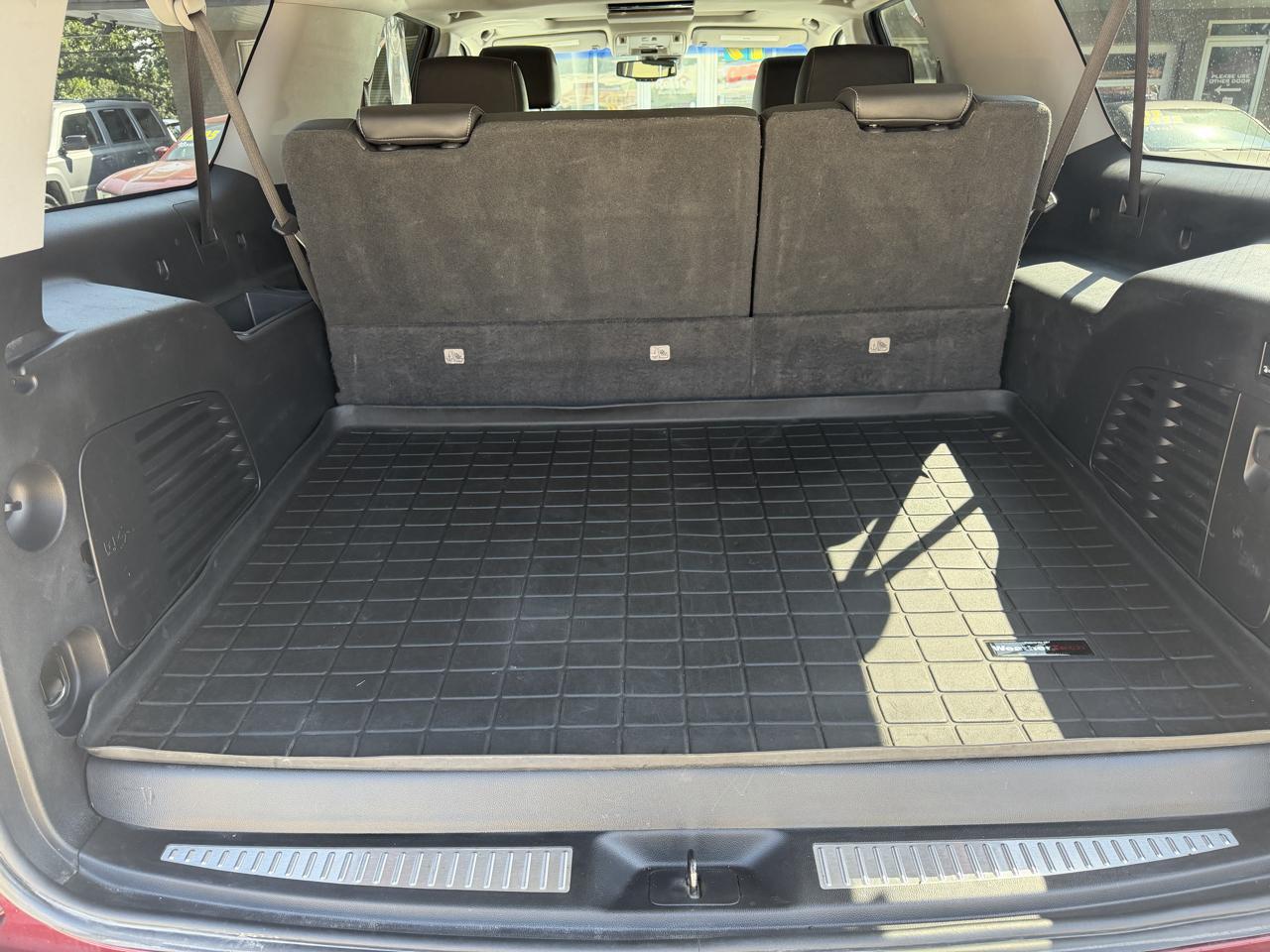 Chevrolet Suburban 4WD 4dr 1500 Premier 2019