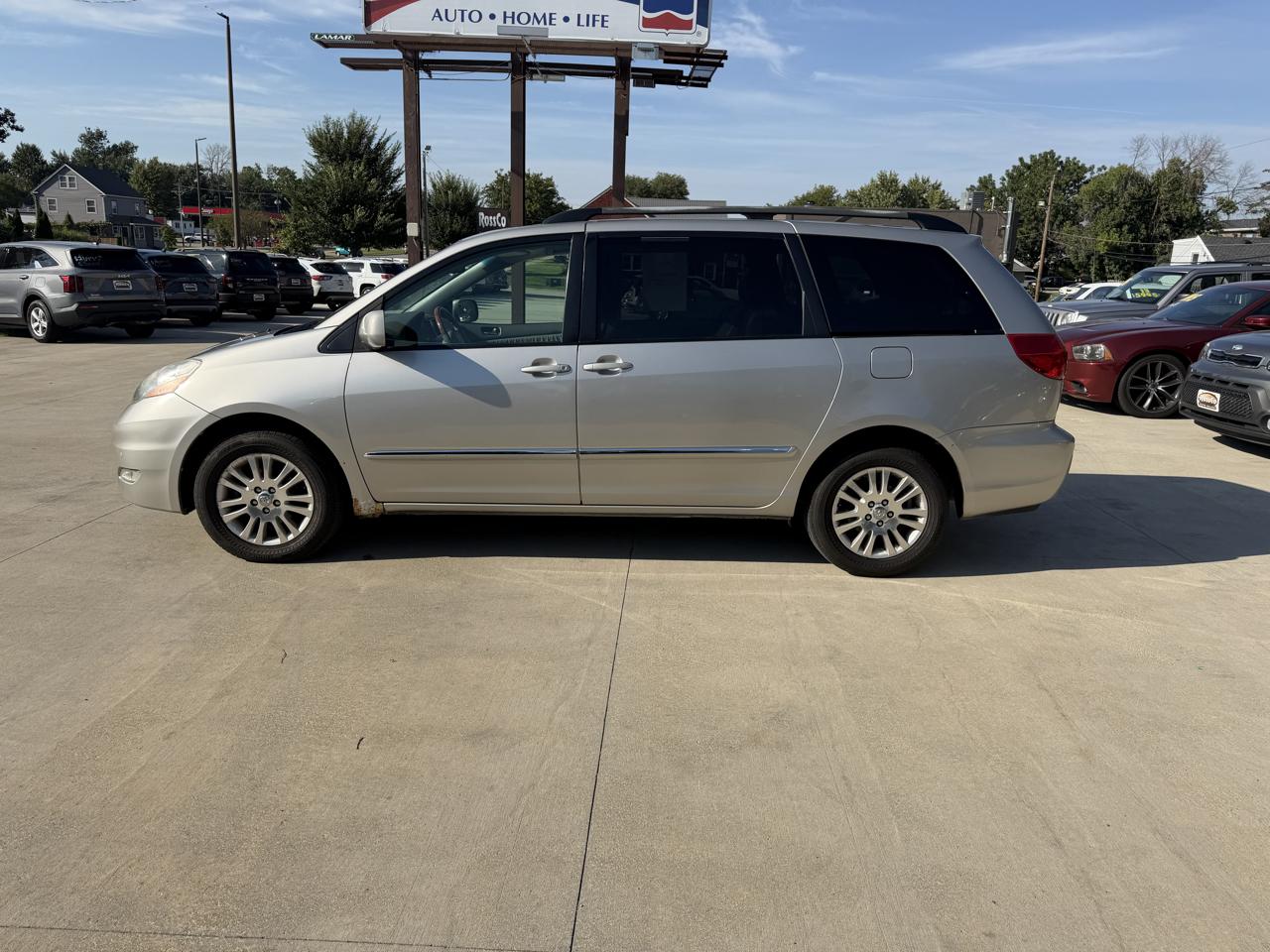 Toyota Sienna 5dr 7-Pass Van XLE AWD (Natl) 2008