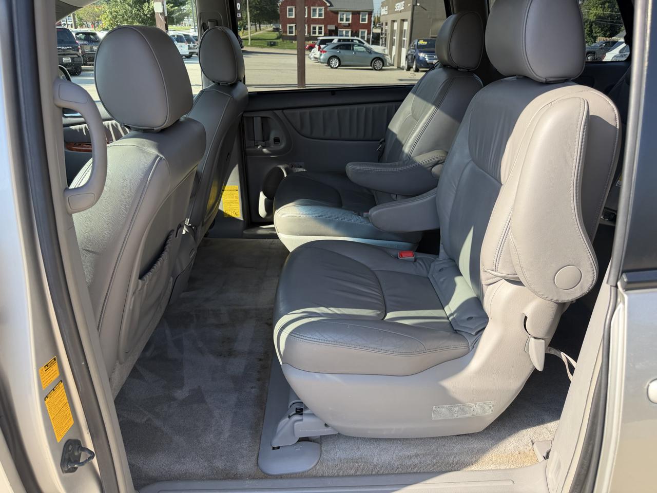 Toyota Sienna 5dr 7-Pass Van XLE AWD (Natl) 2008