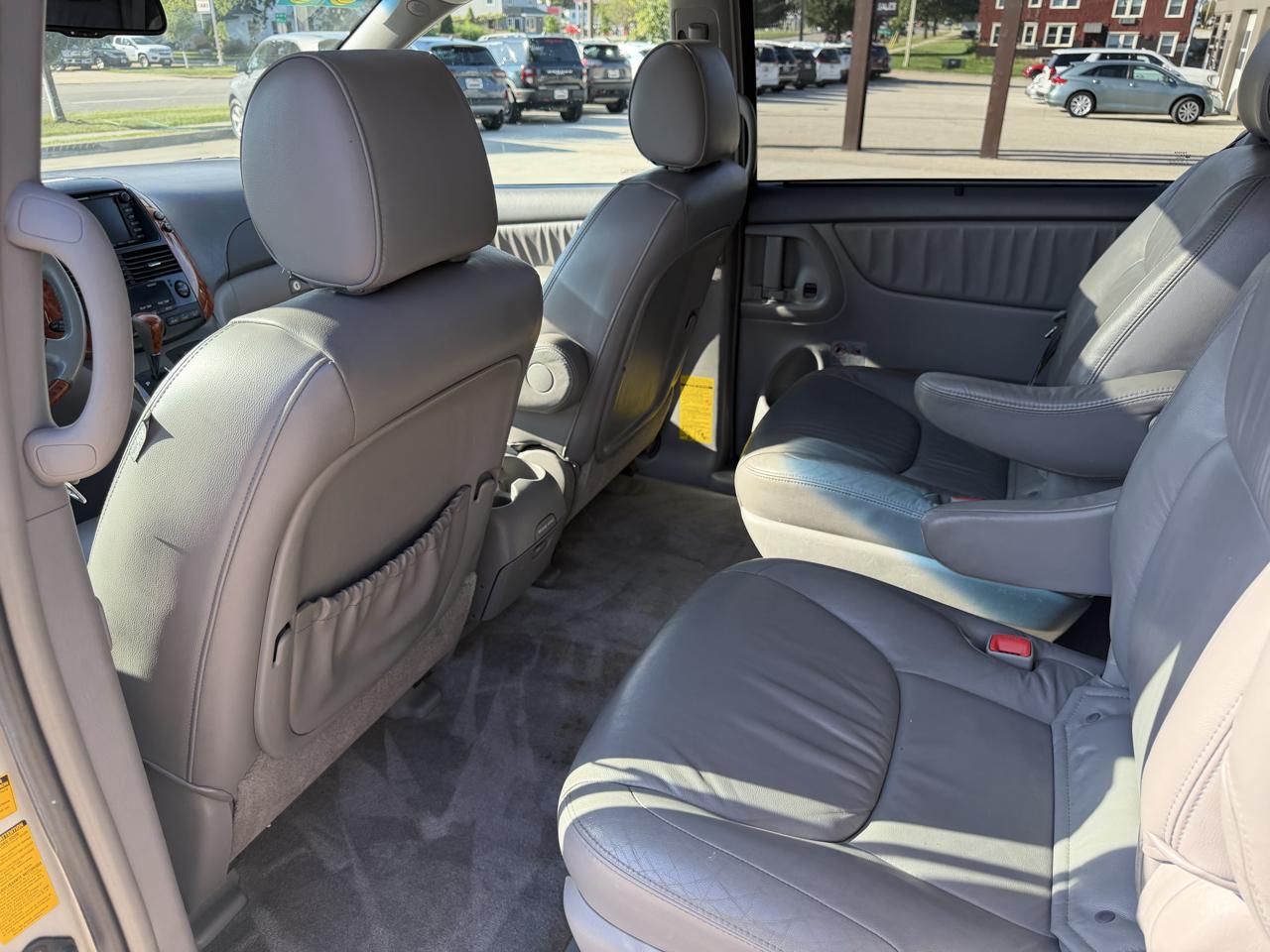 Toyota Sienna 5dr 7-Pass Van XLE AWD (Natl) 2008