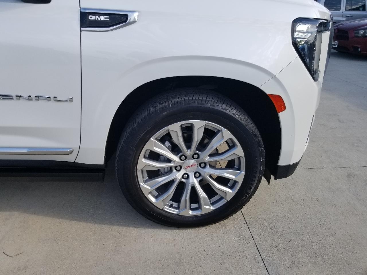 GMC Yukon 4WD 4dr Denali 2023