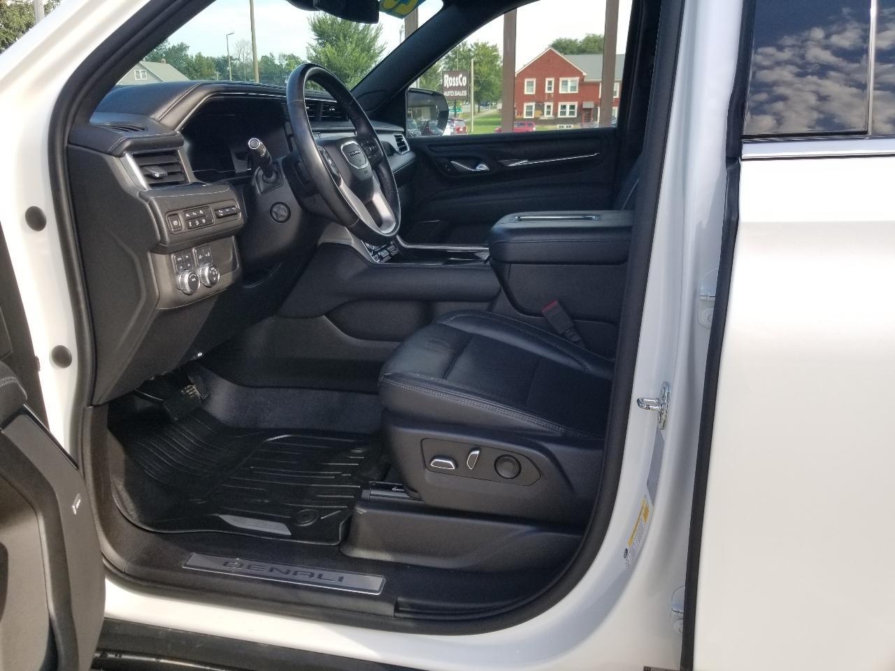 GMC Yukon 4WD 4dr Denali 2023