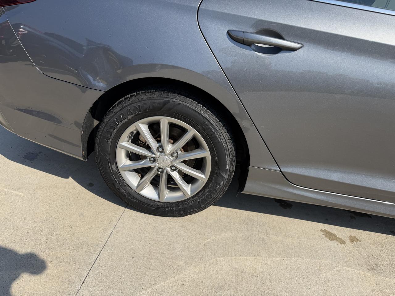 Hyundai Sonata SE 2.4L 2018