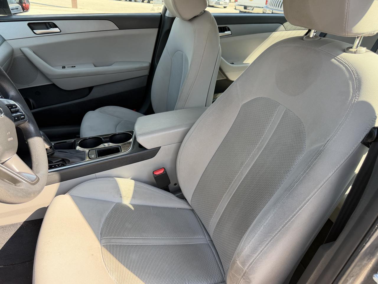 Hyundai Sonata SE 2.4L 2018
