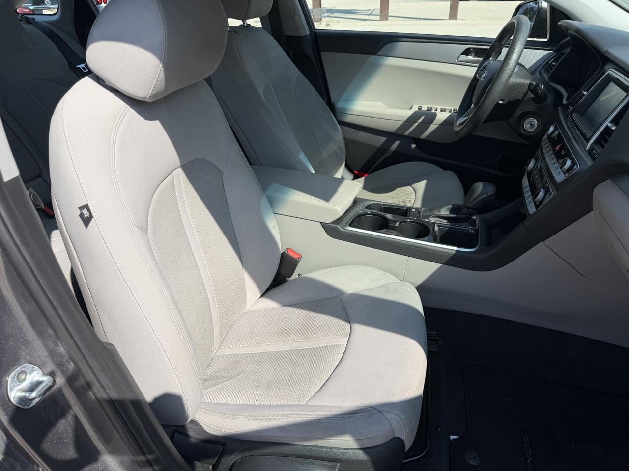 Hyundai Sonata SE 2.4L 2018