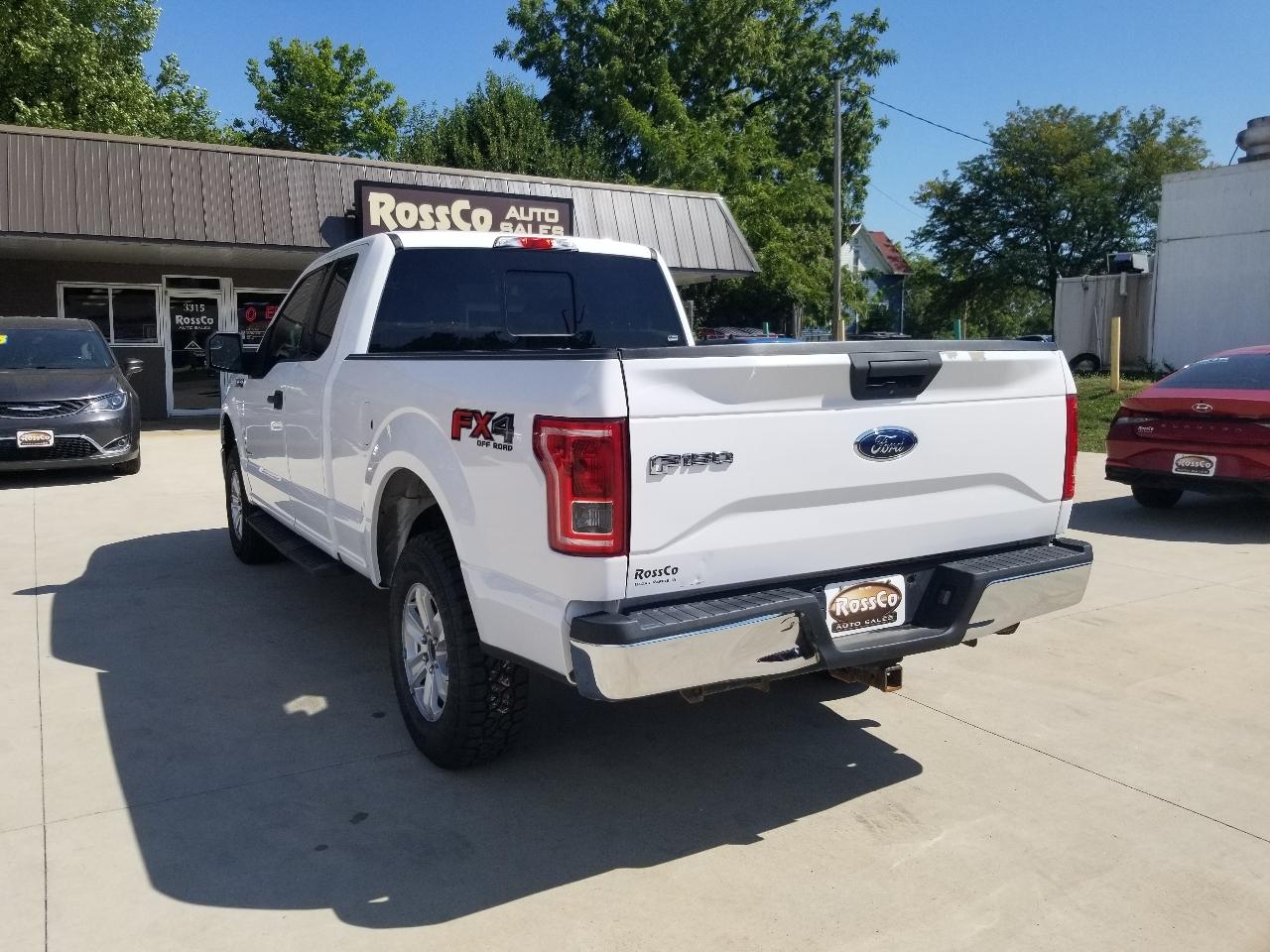 Ford F-150 4WD SuperCrew 145" FX4 2015