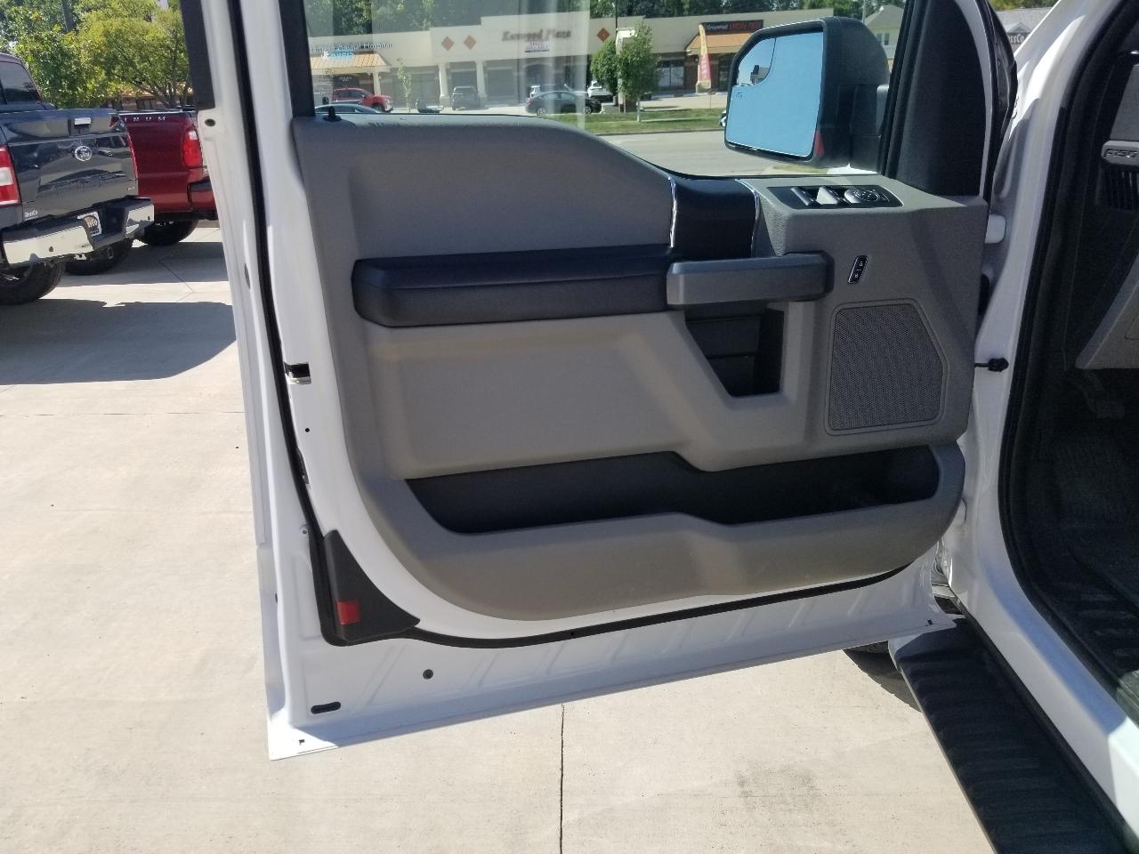Ford F-150 4WD SuperCrew 145" FX4 2015