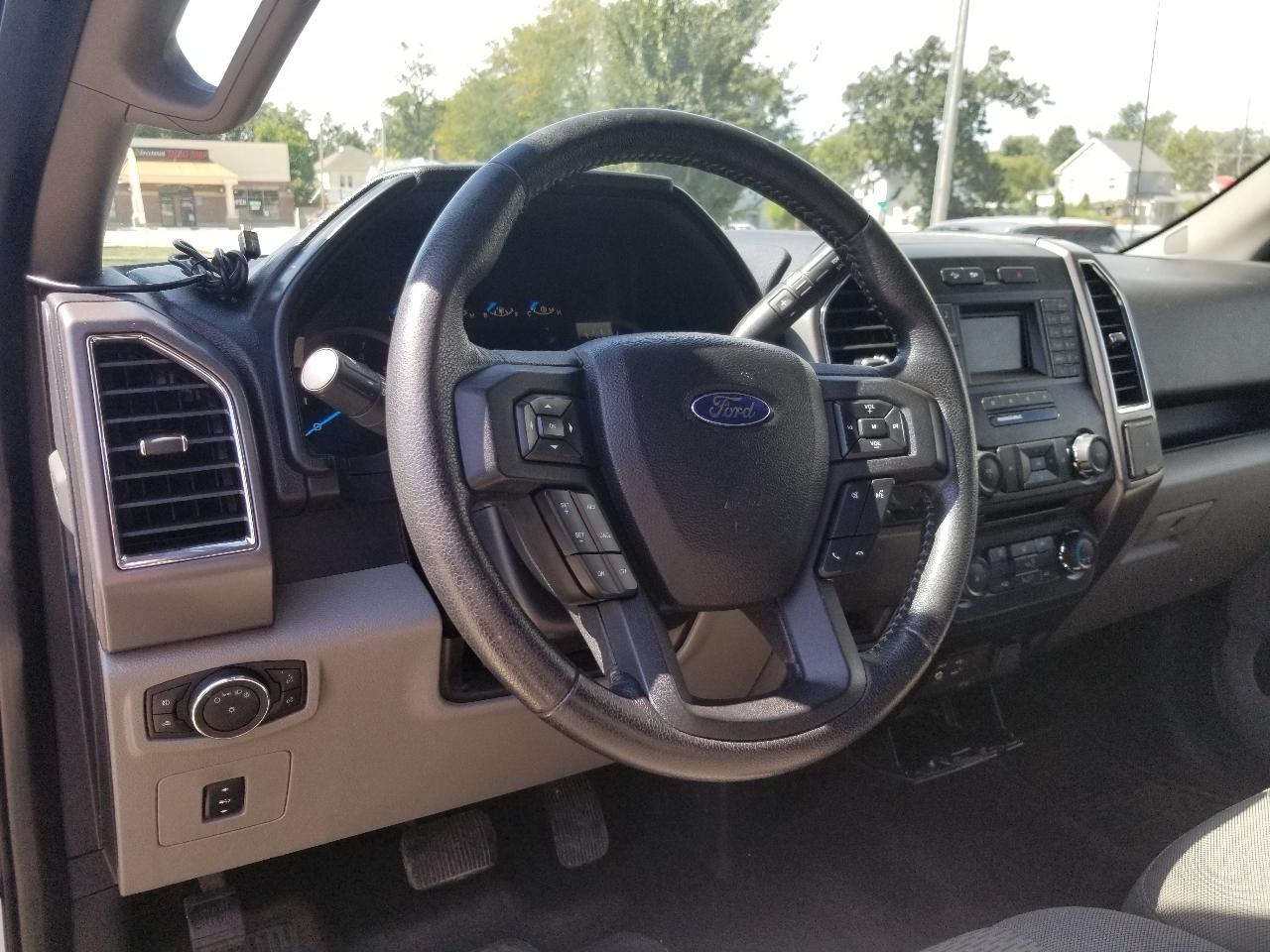 Ford F-150 4WD SuperCrew 145" FX4 2015