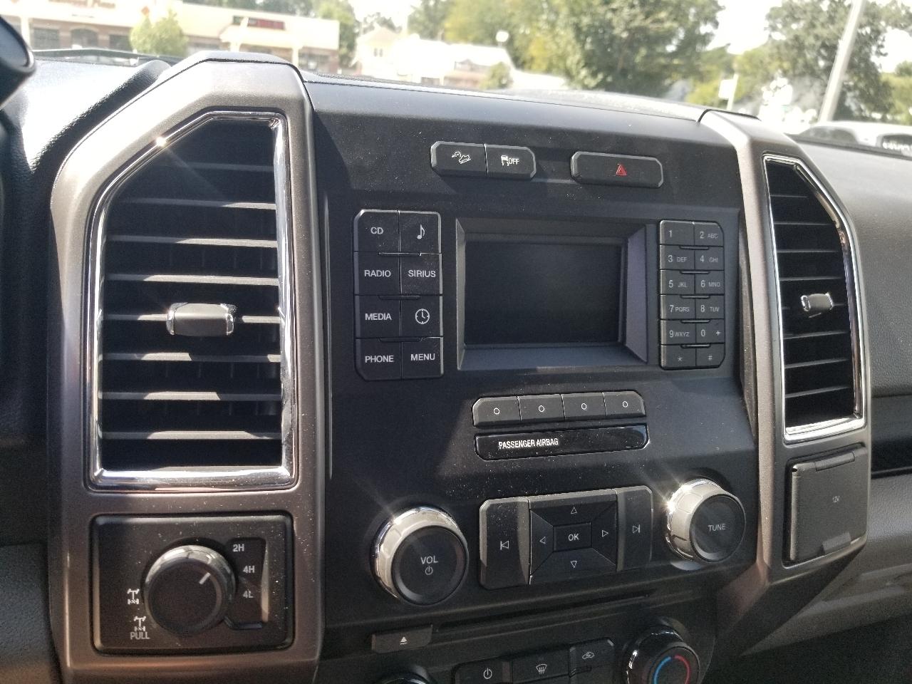 Ford F-150 4WD SuperCrew 145" FX4 2015