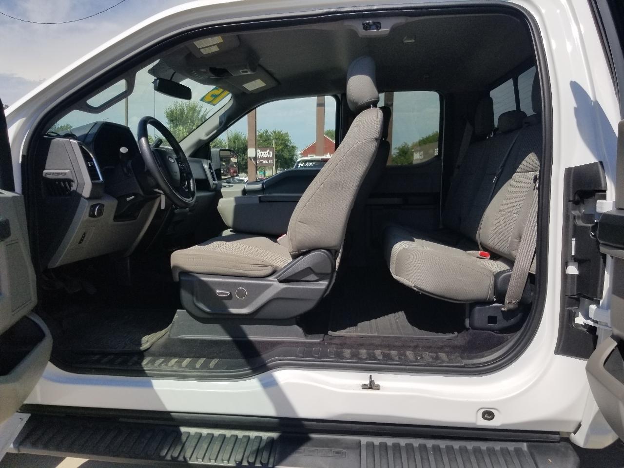 Ford F-150 4WD SuperCrew 145" FX4 2015
