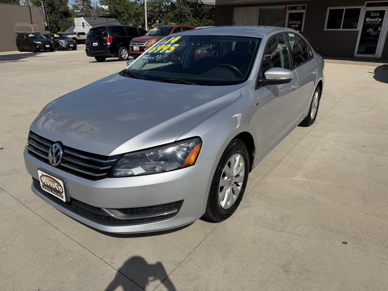 Volkswagen Passat 4dr Sdn 2.5L Auto Wolfsburg Ed *Ltd Avail* 2014