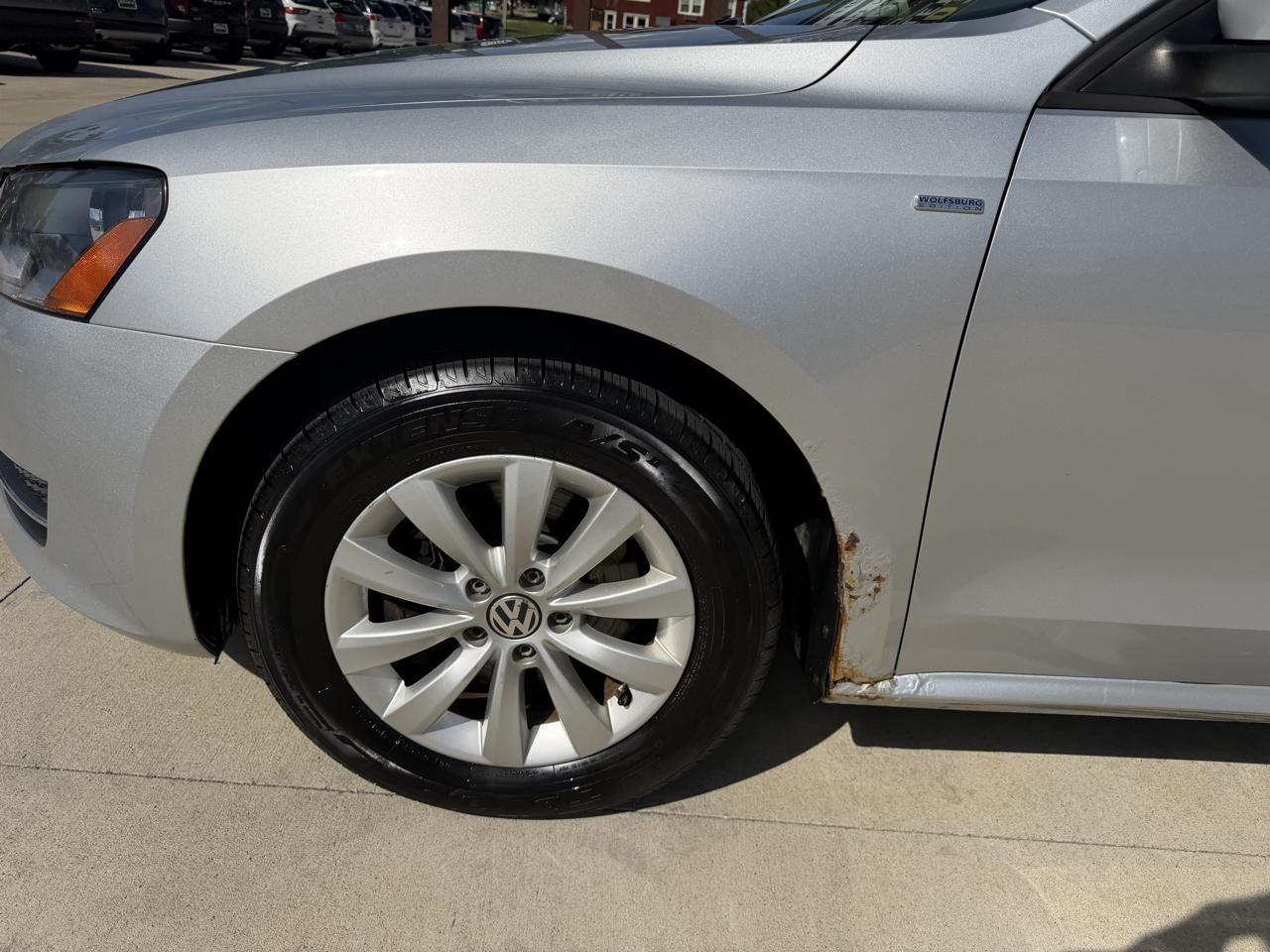 Volkswagen Passat 4dr Sdn 2.5L Auto Wolfsburg Ed *Ltd Avail* 2014