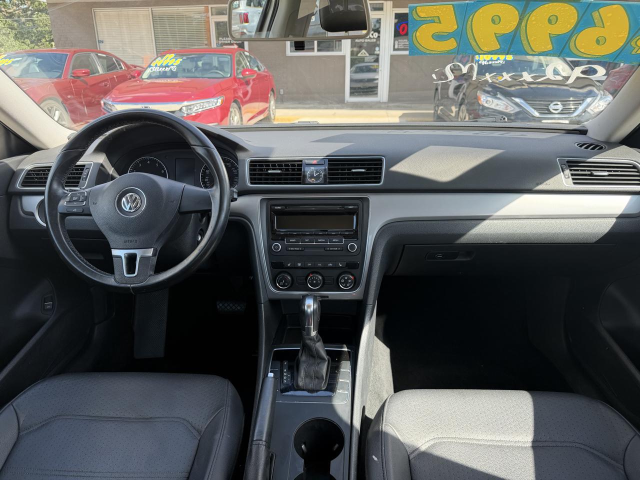 Volkswagen Passat 4dr Sdn 2.5L Auto Wolfsburg Ed *Ltd Avail* 2014