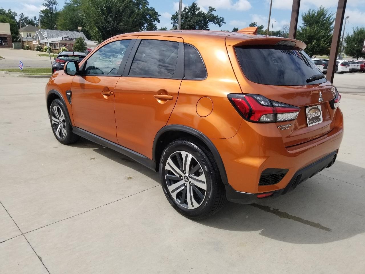 Mitsubishi Outlander Sport ES 2.0 CVT 2021
