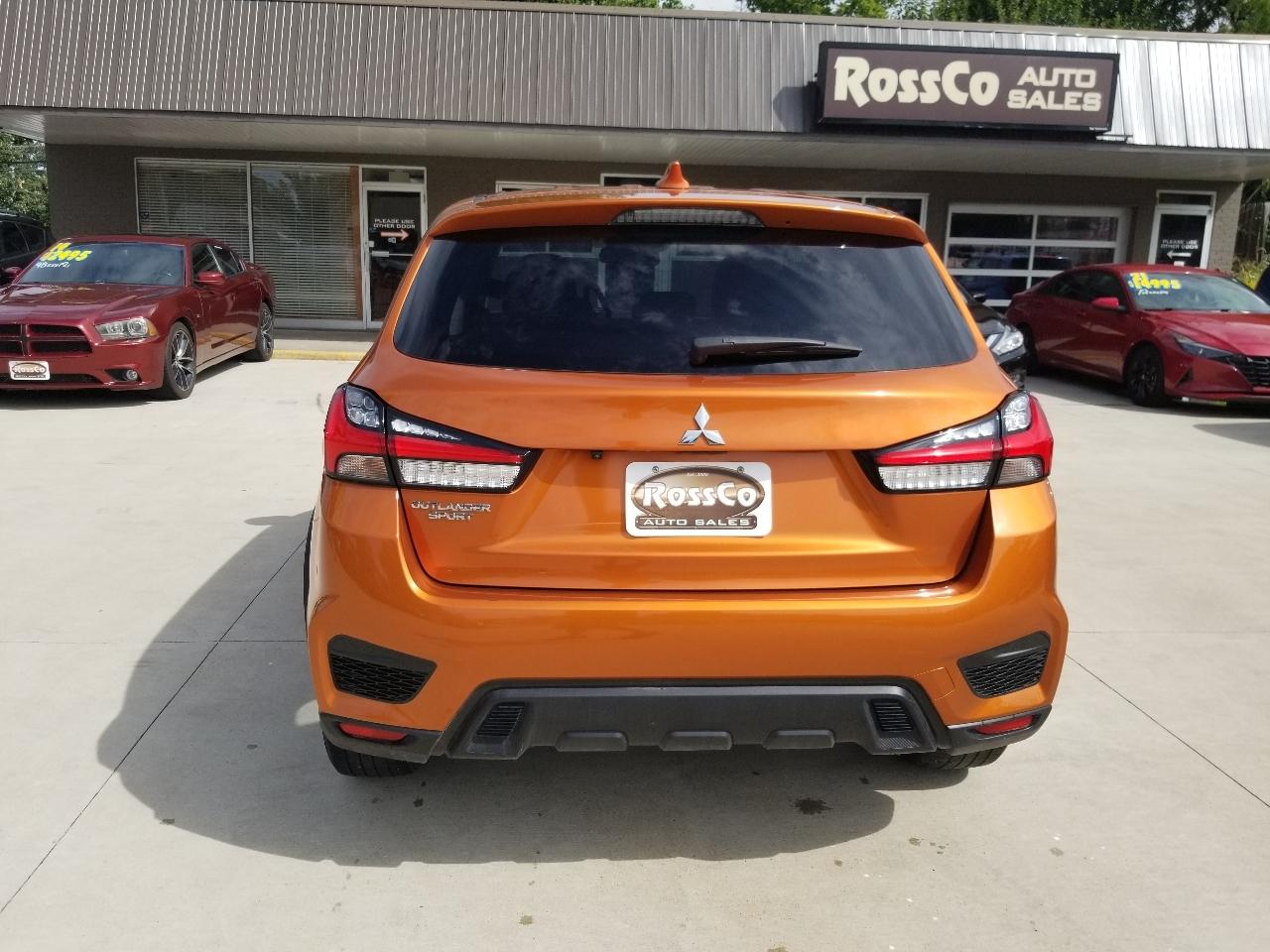 Mitsubishi Outlander Sport ES 2.0 CVT 2021