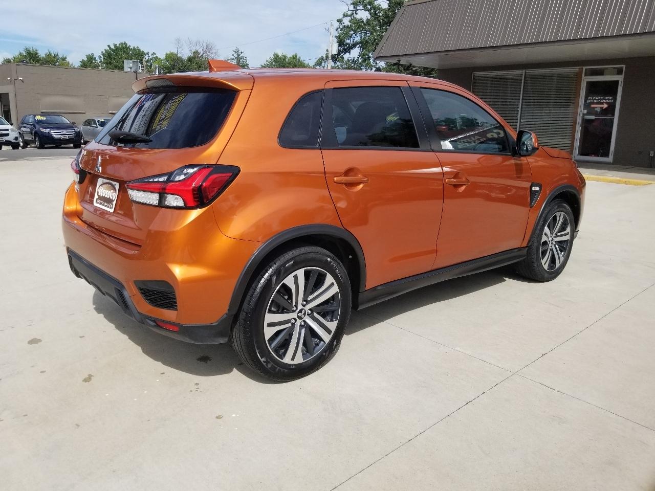 Mitsubishi Outlander Sport ES 2.0 CVT 2021