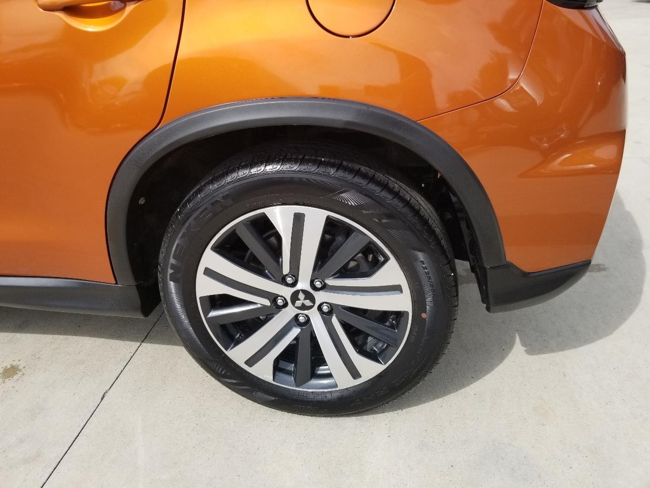 Mitsubishi Outlander Sport ES 2.0 CVT 2021