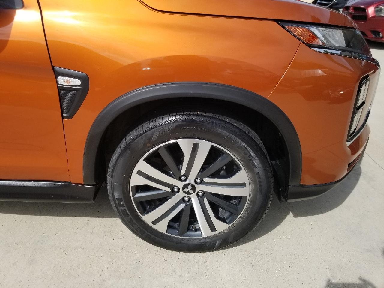 Mitsubishi Outlander Sport ES 2.0 CVT 2021