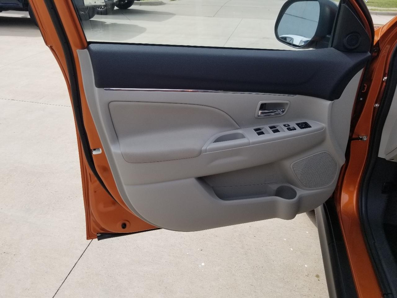 Mitsubishi Outlander Sport ES 2.0 CVT 2021