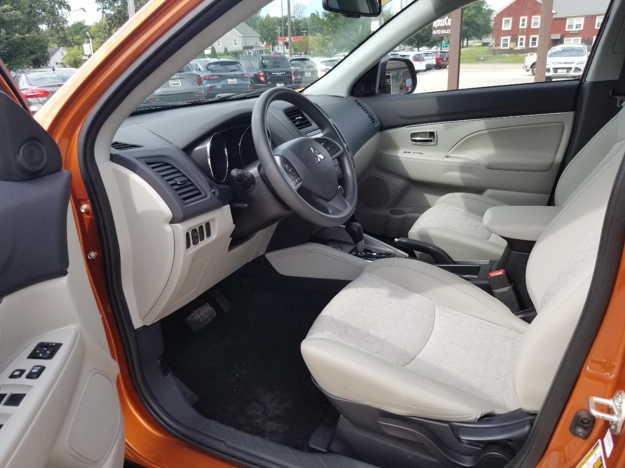 Mitsubishi Outlander Sport ES 2.0 CVT 2021