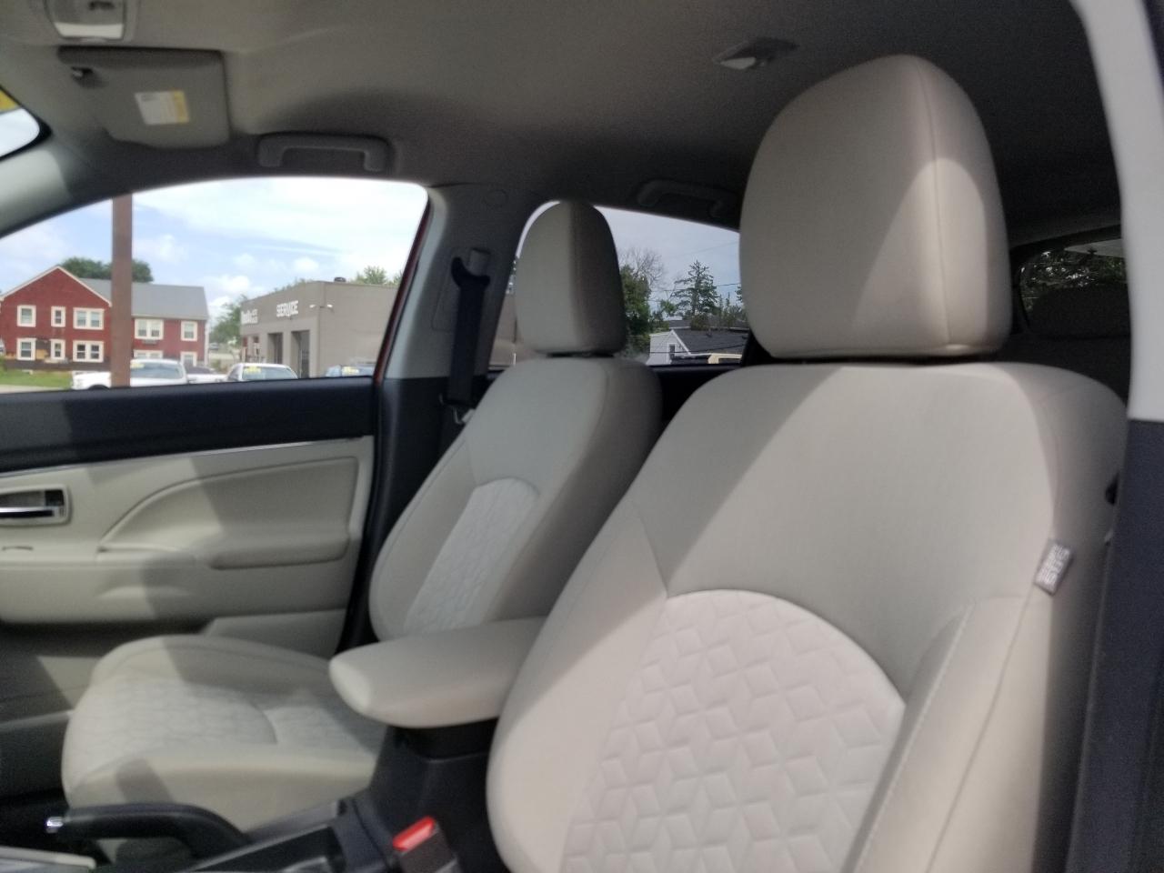 Mitsubishi Outlander Sport ES 2.0 CVT 2021
