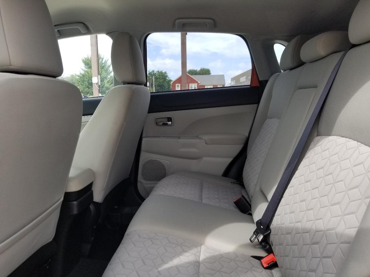 Mitsubishi Outlander Sport ES 2.0 CVT 2021