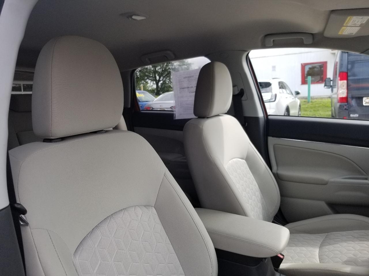 Mitsubishi Outlander Sport ES 2.0 CVT 2021