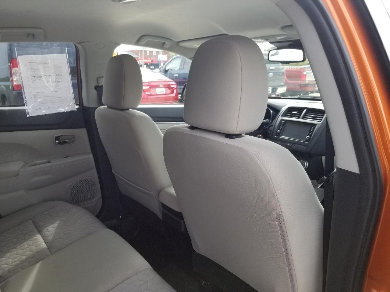 Mitsubishi Outlander Sport ES 2.0 CVT 2021