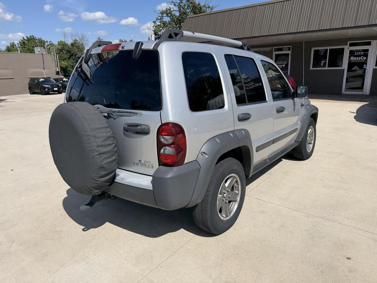 Jeep Liberty 4dr Renegade 4WD 2005