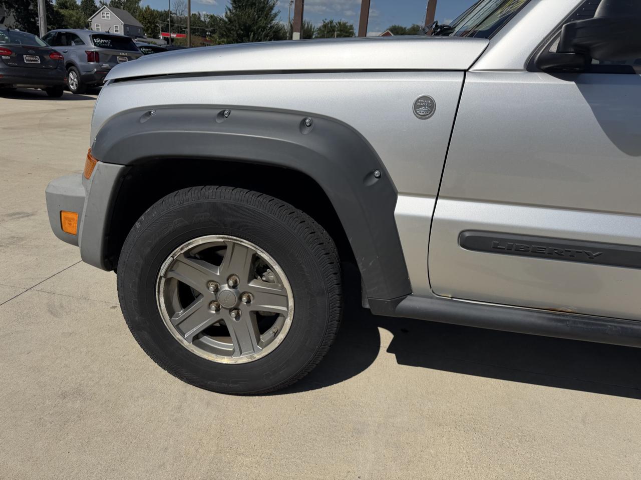 Jeep Liberty 4dr Renegade 4WD 2005
