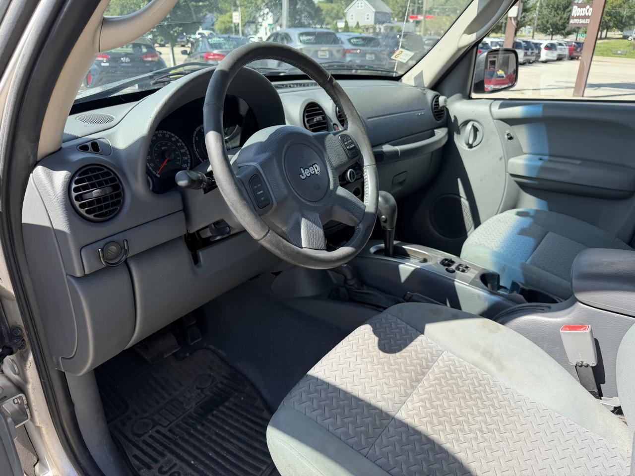 Jeep Liberty 4dr Renegade 4WD 2005