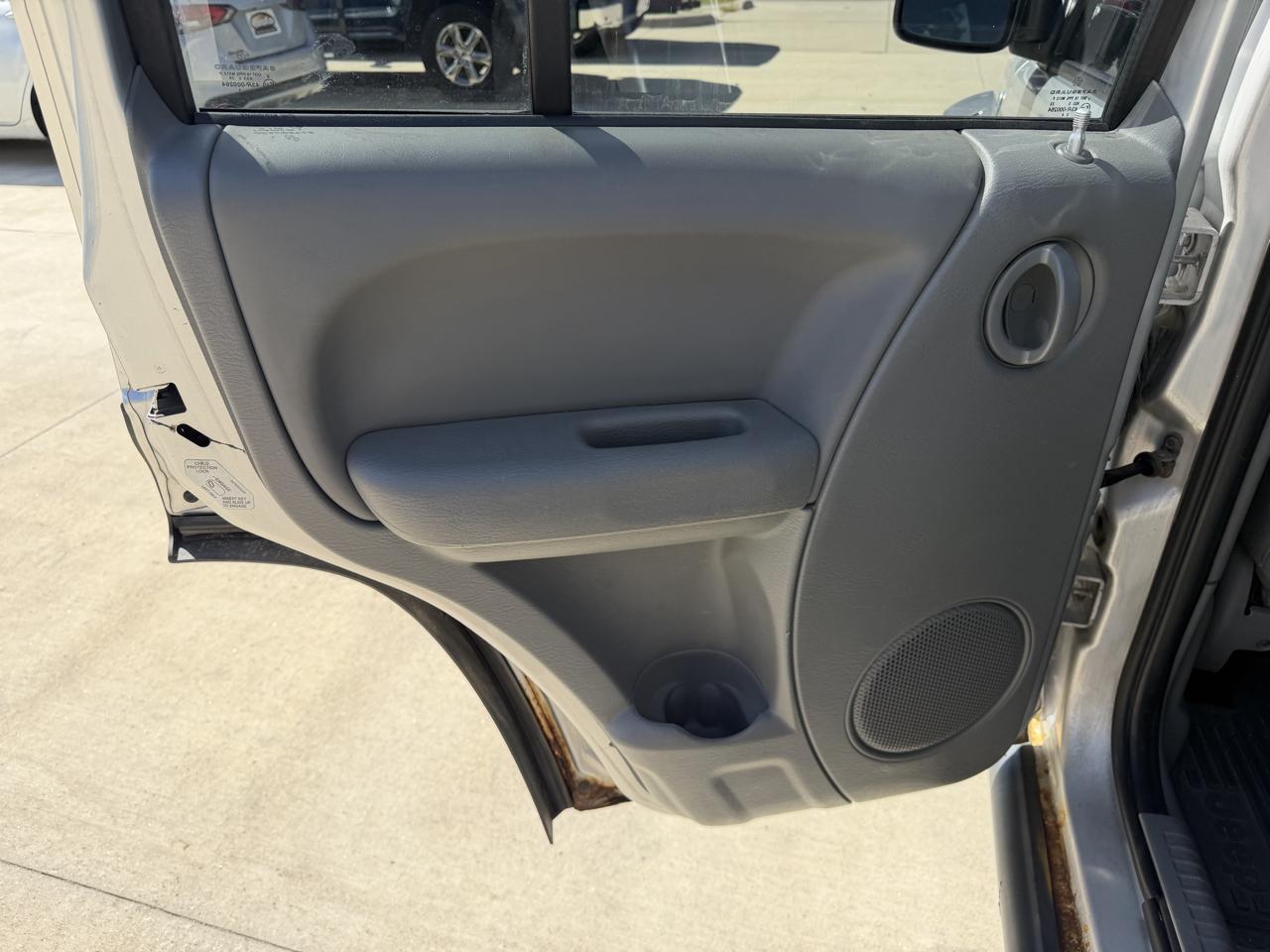 Jeep Liberty 4dr Renegade 4WD 2005