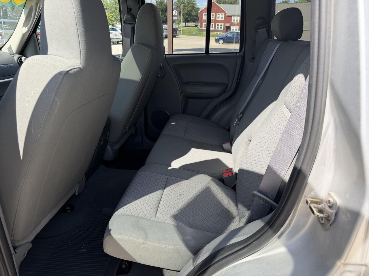 Jeep Liberty 4dr Renegade 4WD 2005