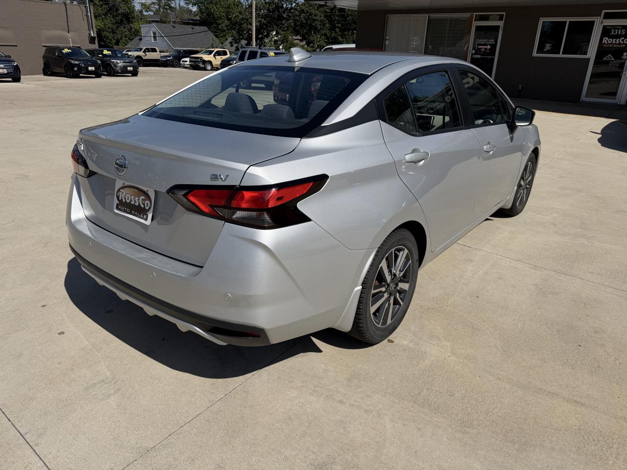 Nissan Versa SV CVT 2021