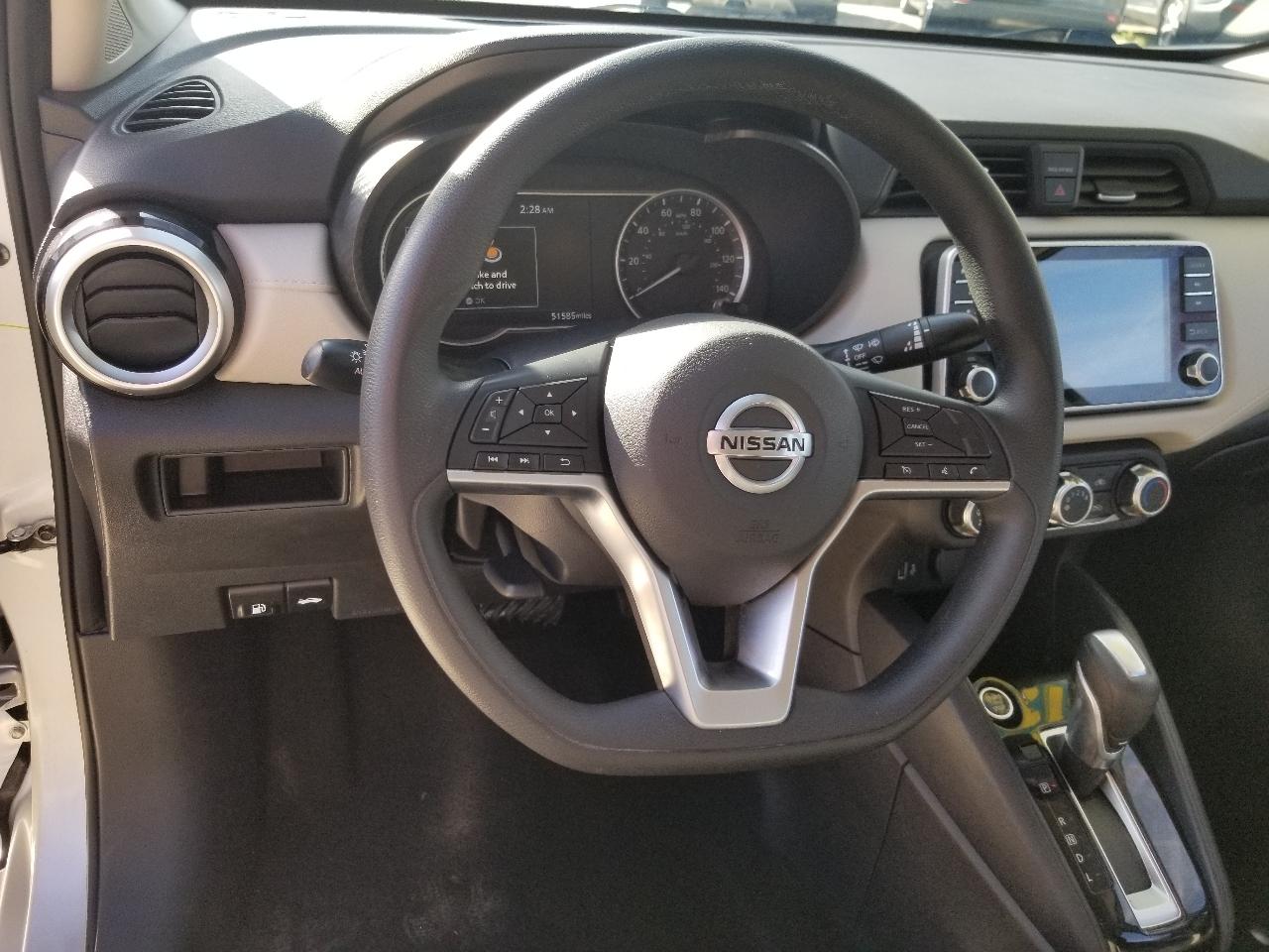 Nissan Versa SV CVT 2021