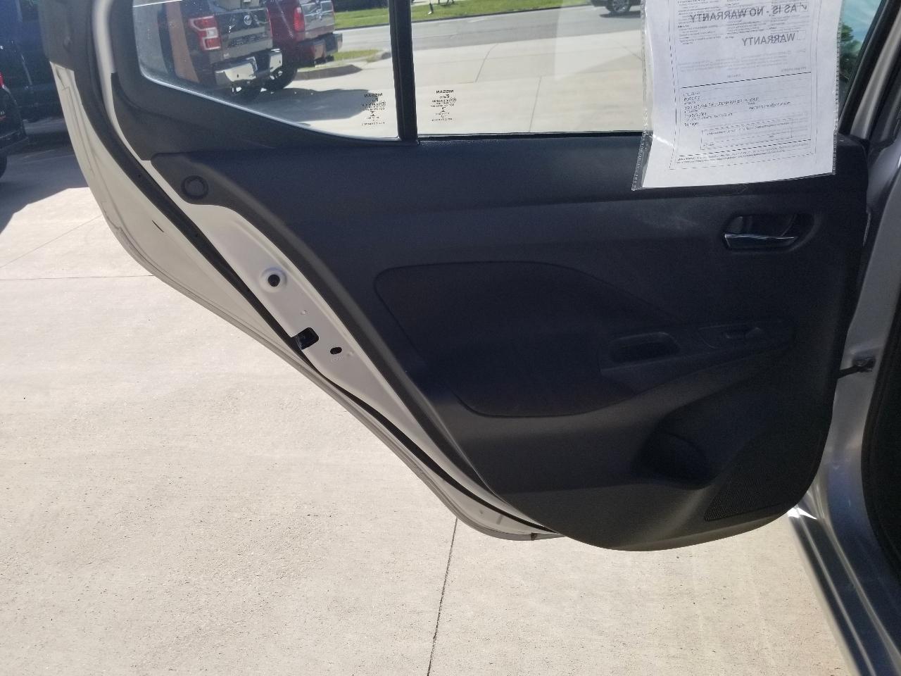 Nissan Versa SV CVT 2021