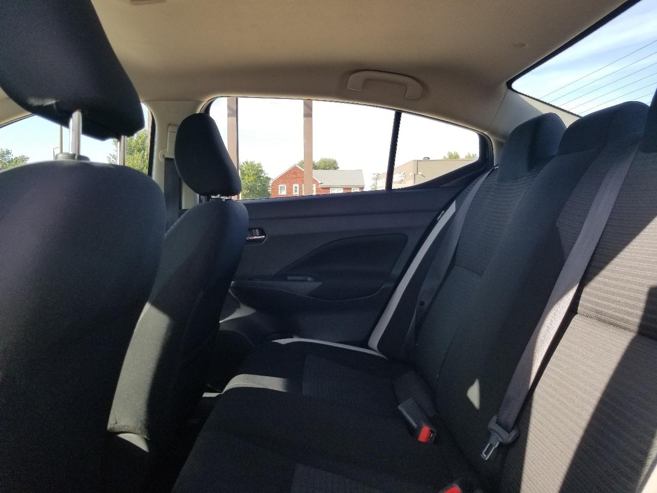Nissan Versa SV CVT 2021
