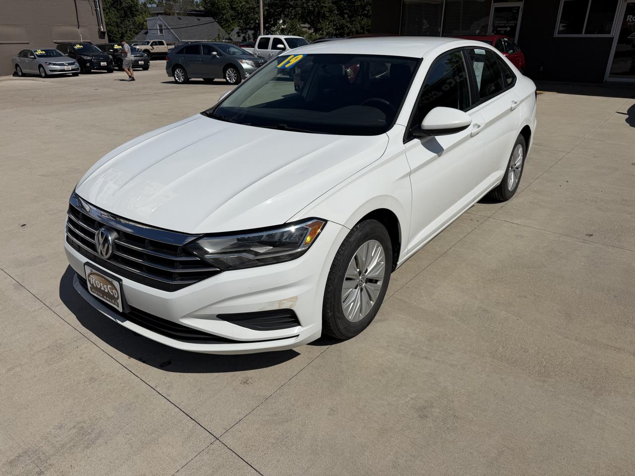 Volkswagen Jetta R-Line Auto w/SULEV 2019