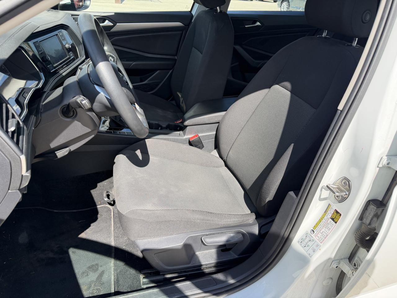 Volkswagen Jetta R-Line Auto w/SULEV 2019