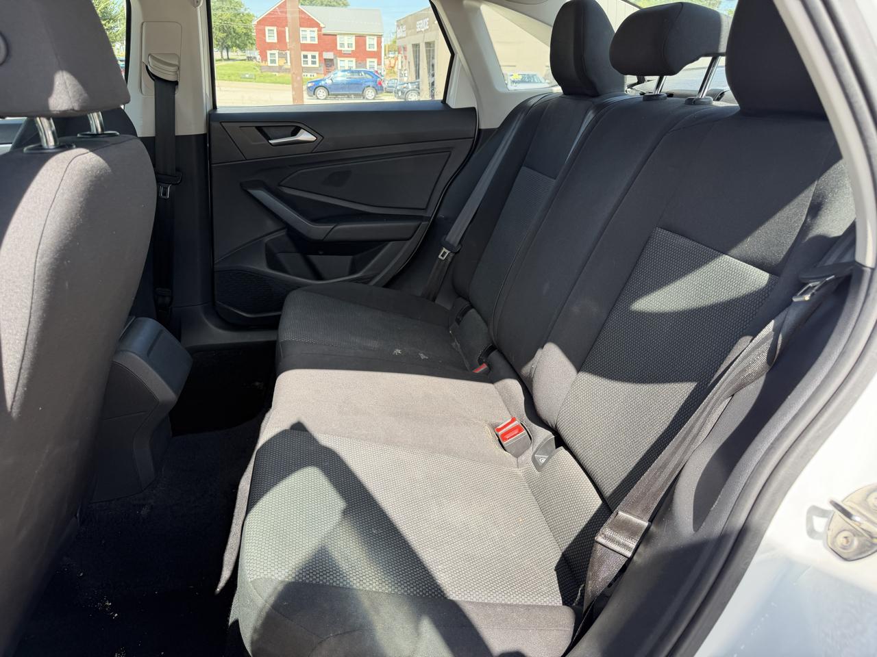 Volkswagen Jetta R-Line Auto w/SULEV 2019