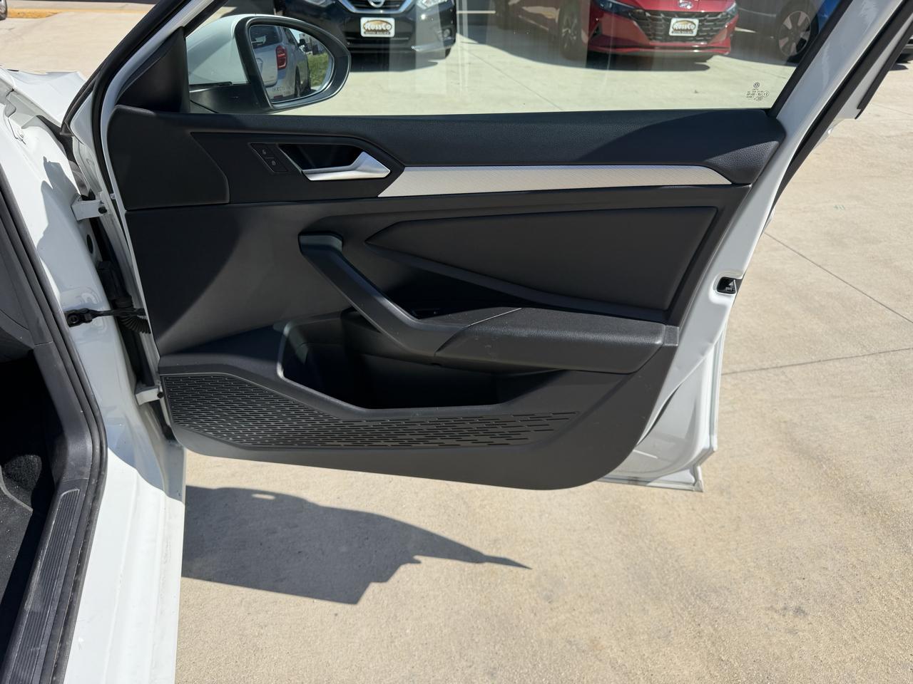 Volkswagen Jetta R-Line Auto w/SULEV 2019