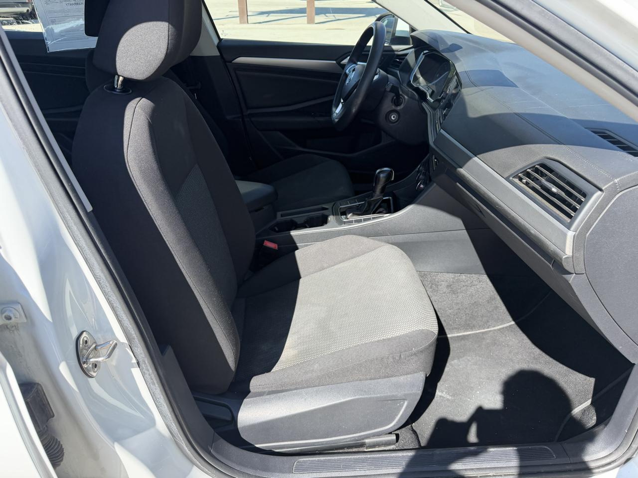 Volkswagen Jetta R-Line Auto w/SULEV 2019