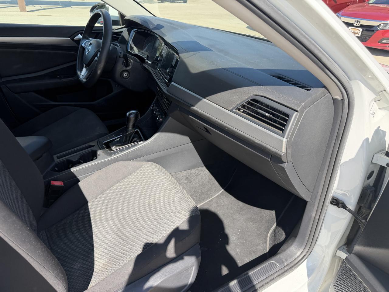 Volkswagen Jetta R-Line Auto w/SULEV 2019
