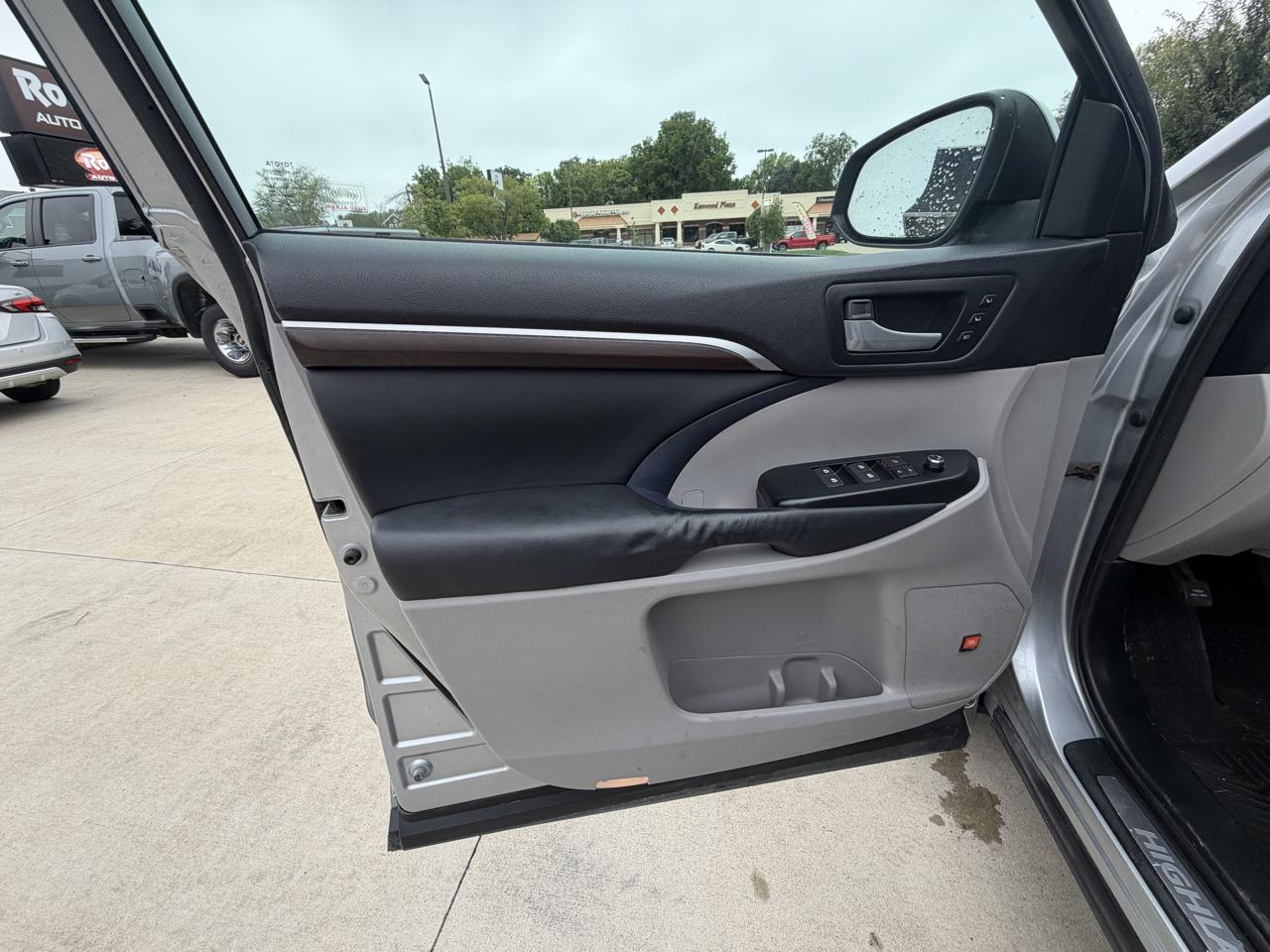 Toyota Highlander AWD 4dr V6 Limited (Natl) 2014