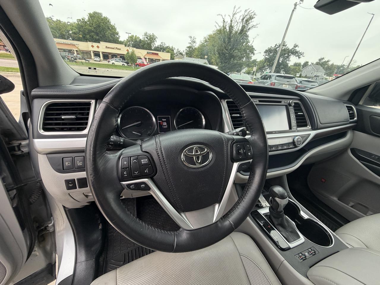Toyota Highlander AWD 4dr V6 Limited (Natl) 2014