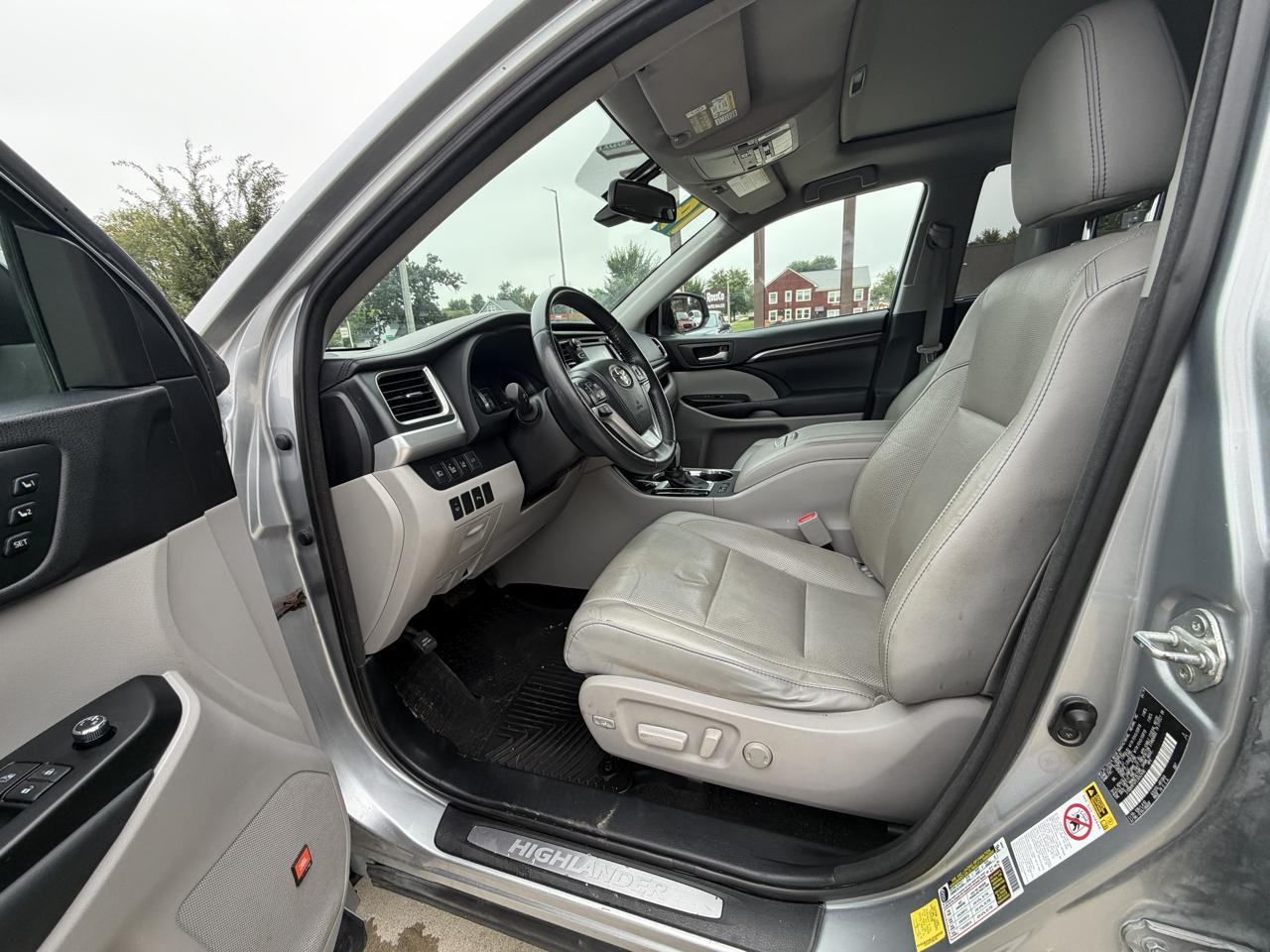 Toyota Highlander AWD 4dr V6 Limited (Natl) 2014